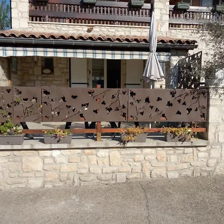 Les Lauriers Roses Villa Salavas Exterior photo